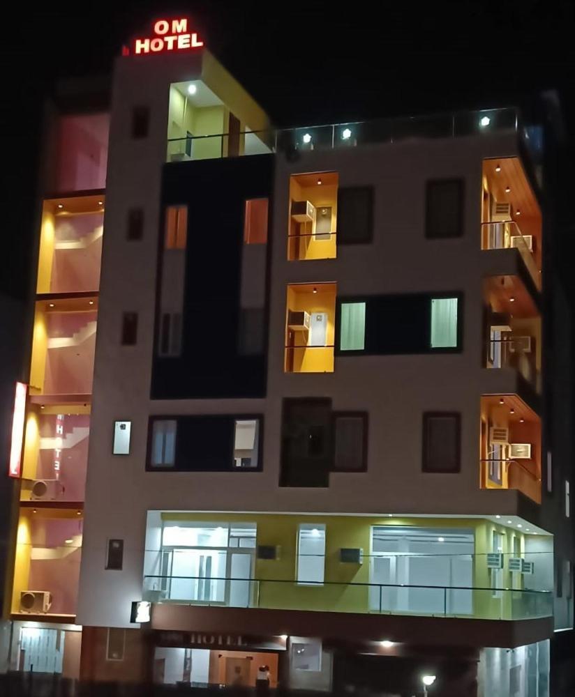 Om Hotel Rohtak Экстерьер фото